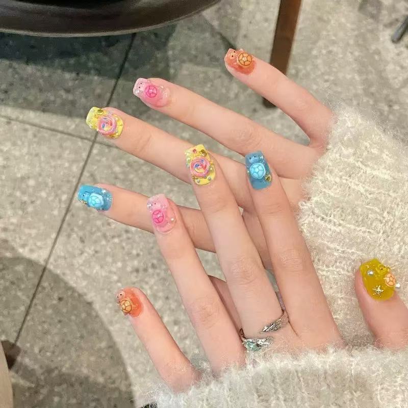 Art Craft Items - 100個のミニカラフルタートルレジンチャーム、フラットバックカボション、かわいいDIYスマホケースサイドデコレーション、ネイルアート、手作りクラフトアクセサリー